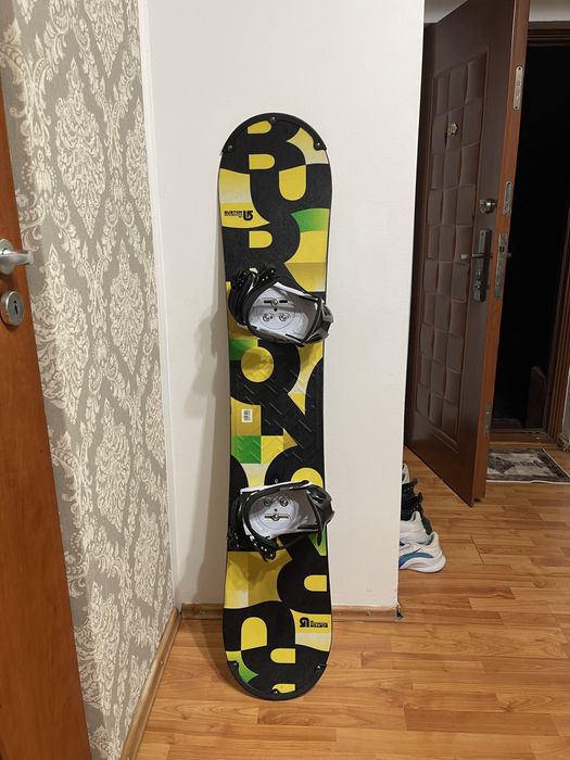Placa snowboard 147 cm burton cu legaturi