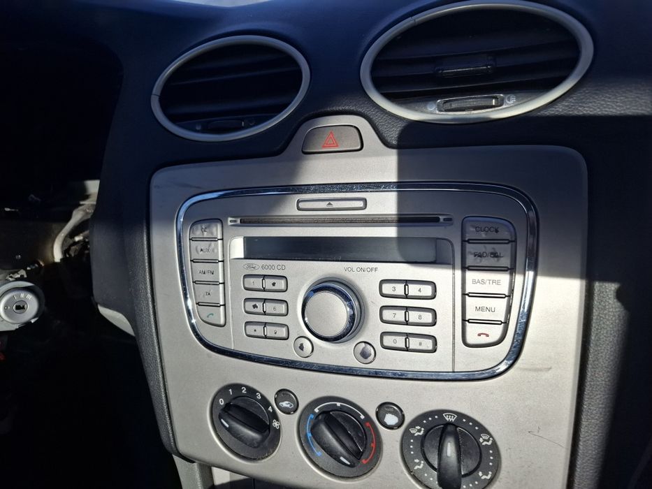 Radio cd vw audi mercedes w212 ford opel golf passat