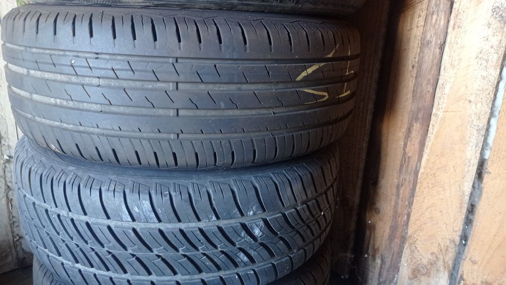 Vând urgent anvelope vara 205/55R/16 95V