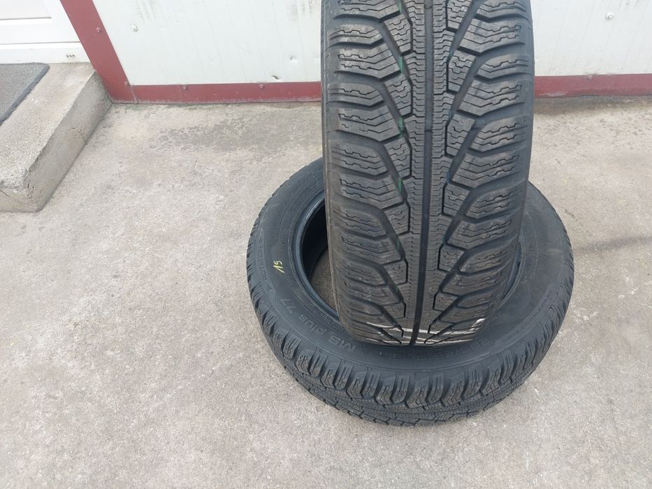 135 lei bucata! Doua anvelope M+S/IARNA 205 55 16 Uniroyal! 7 mm