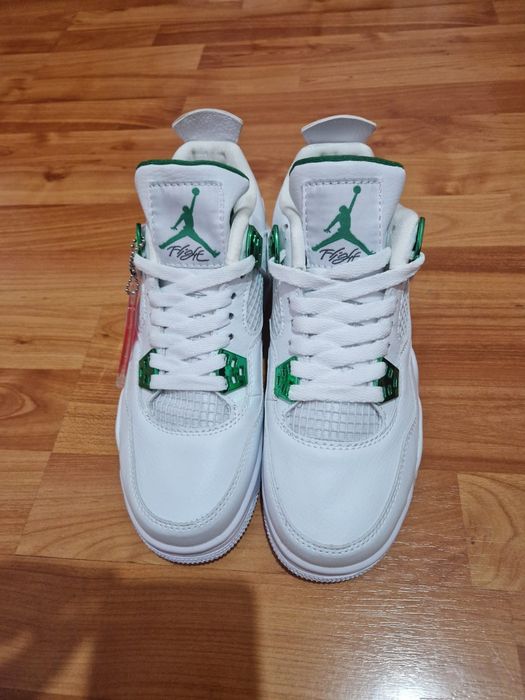 Adidași Jordan patru