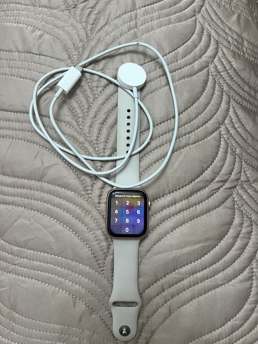 Apple Watch почти новый