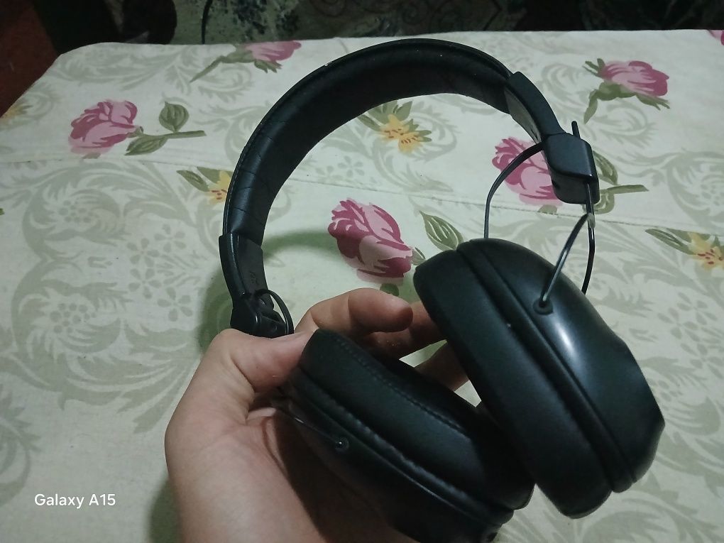Quloqchin Jlab Studio pro orginal