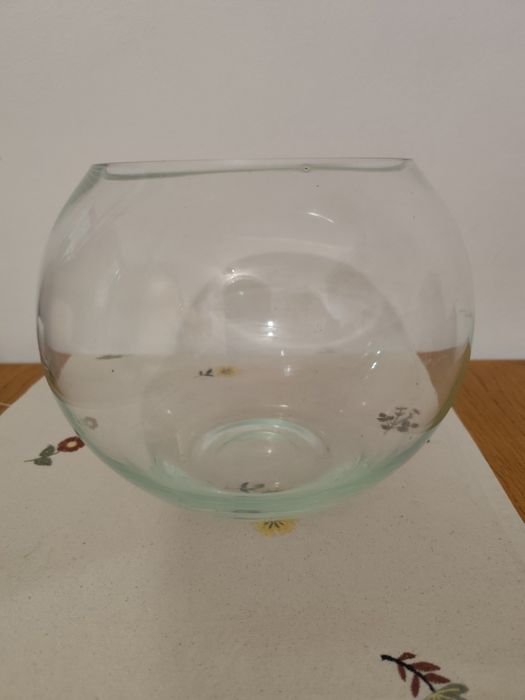 Bol pentru pestisori