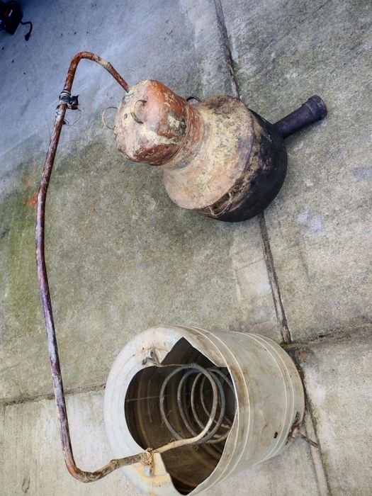 Vând cazan țuică 35 litri de cupru cu racitor