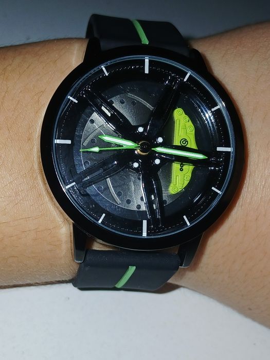 Механические часы Brembo. С крутящимся диском.