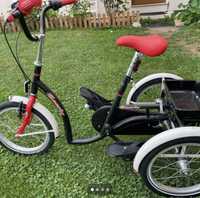 Tricicleta echipata pentru copii cu dizabilitati sau fără
