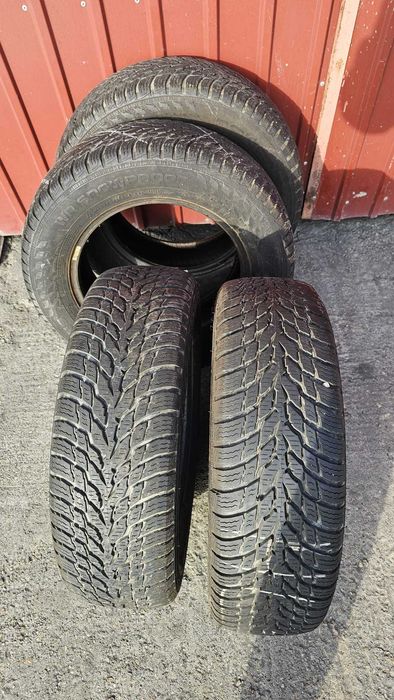 Set 4 caucicuri Nokian de iarna 175/70R14