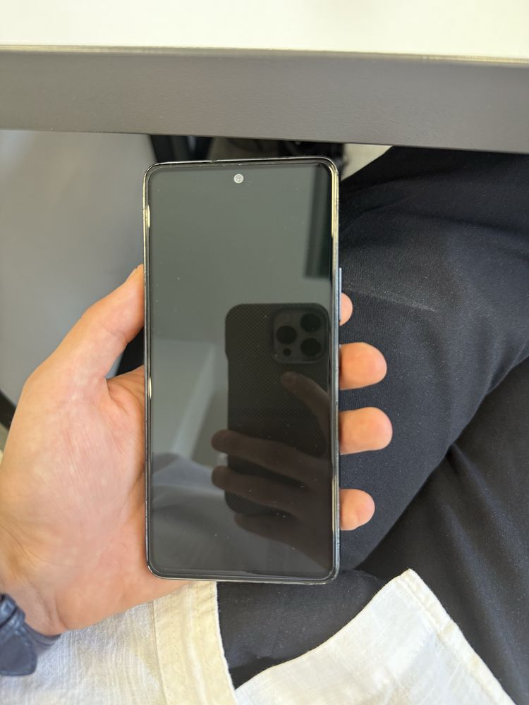 Samsung A53 5G.  128gb
