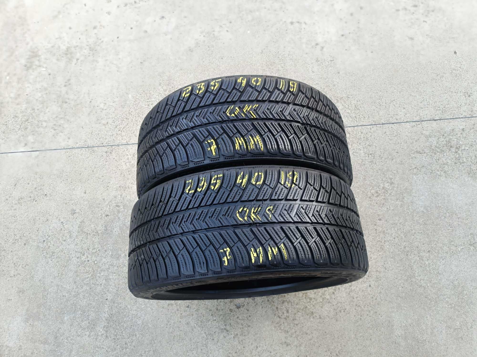 Doua anvelope iarna 235 40 19 Michelin Pilot Alpin PA4 profil 7 mm