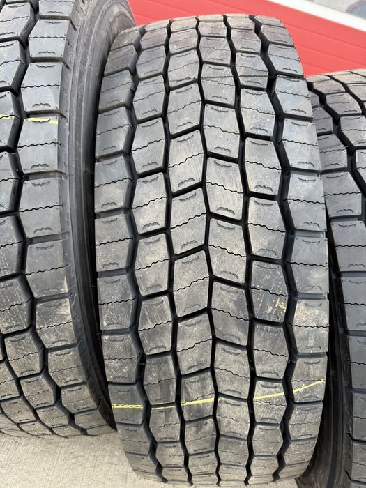 Anvelope Noi 315/70/22.5 Benchmark