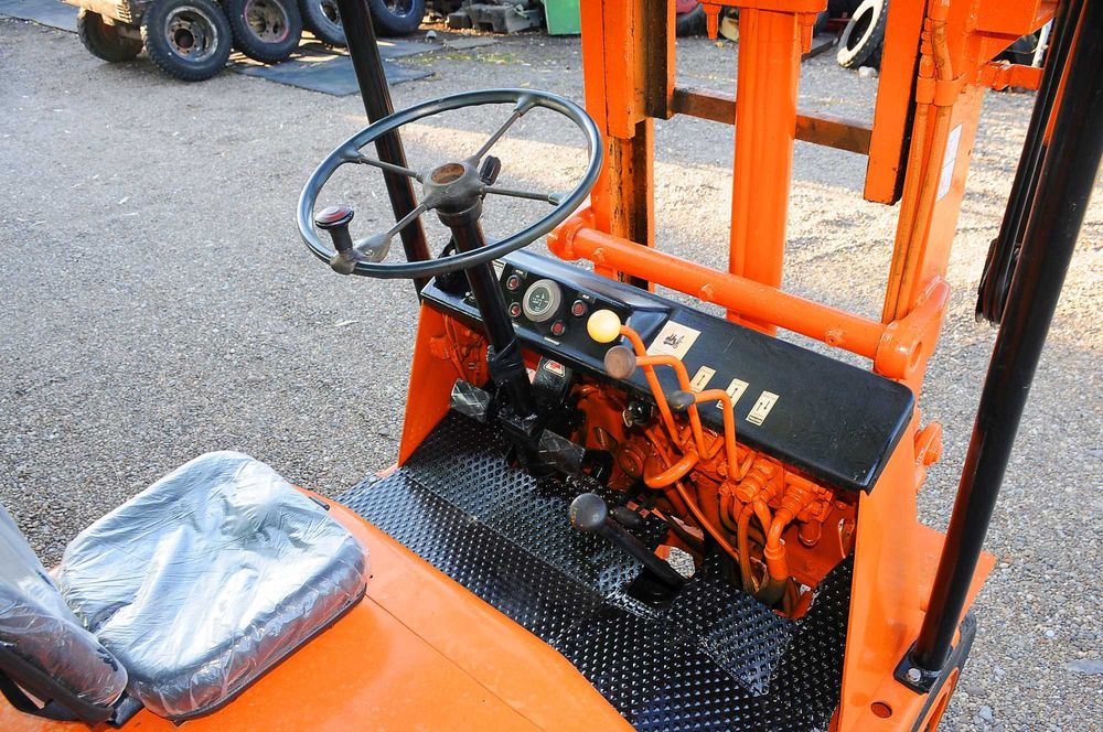 MotoStivuitor diesel Fiat OM an 1991 H 3.5 m translatie stanga/dreapta