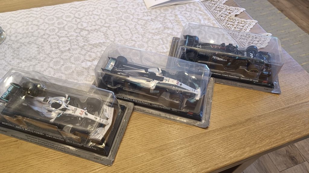 Masinute ,machete Formula1 Lewis Hamilton AMG mercedes 1.24