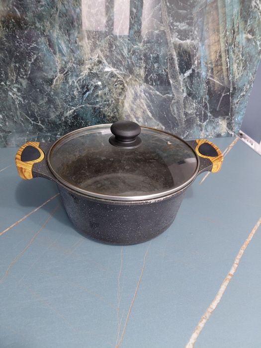 Продается кастрюля