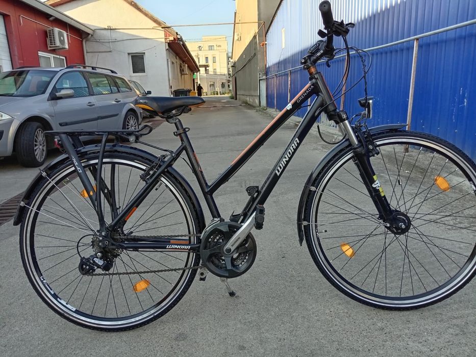 Vând bicicleta din aluminiu pentru damă