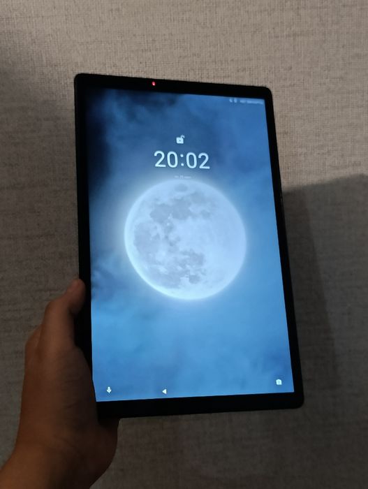 Планшет Леново почти в идеальном состоянии