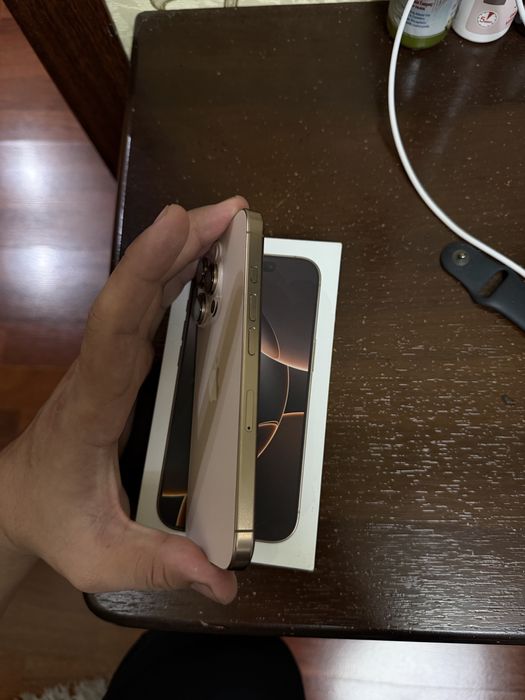 Iphone 16 pro 256 gb Disert