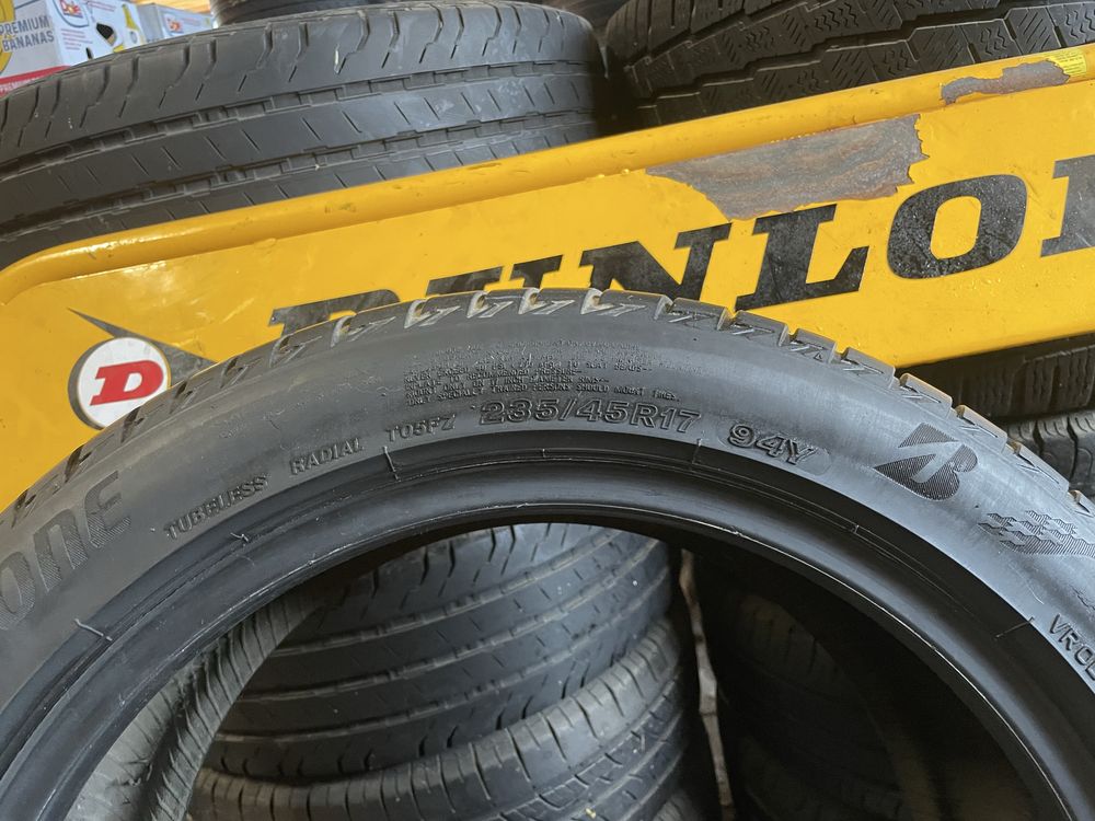 235/45/17 Bridgestone Turanza, 2бр, 8мм, ДОТ 2018