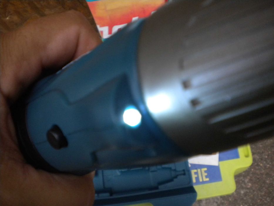 Mașină de înșurubat Makita 6723DW - NOUA !