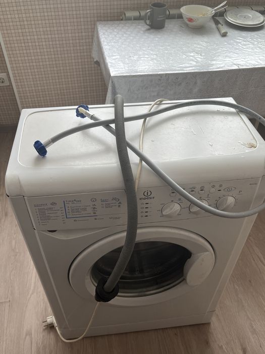 Стиралка INDESIT нерабочая
