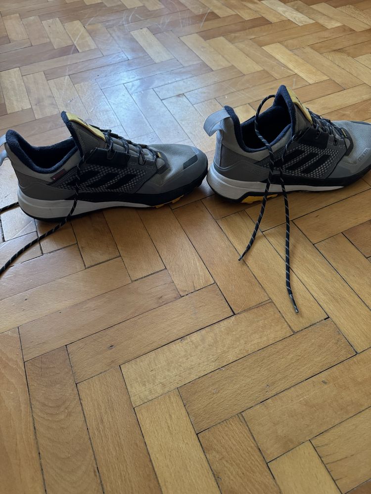 Adidas teerex
