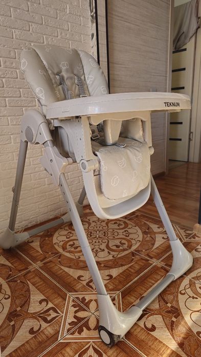 Стульчик для кормления (почти новый)