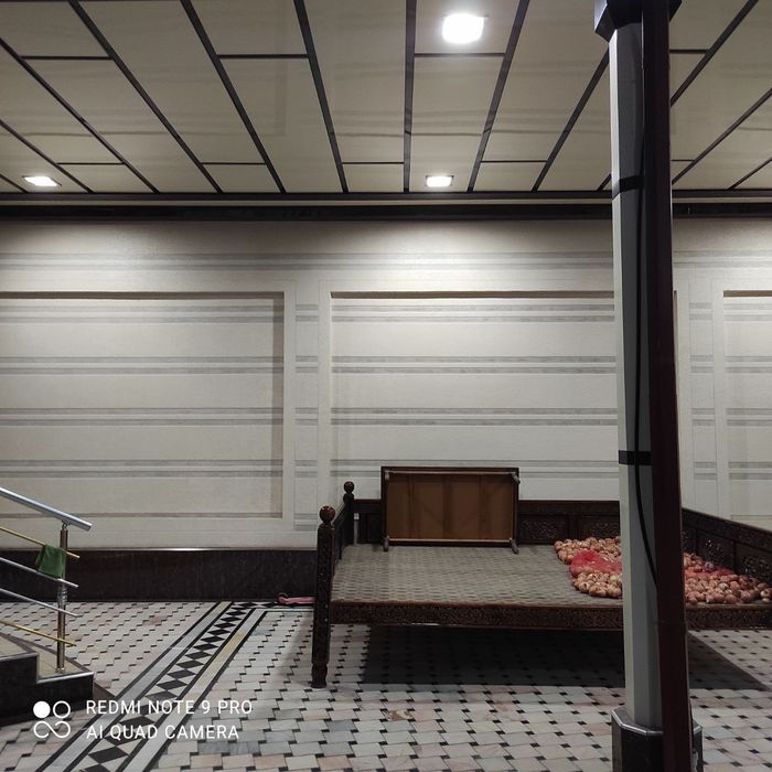 Продам 2 дома 10 комнат 4 сотки Ипакчилик