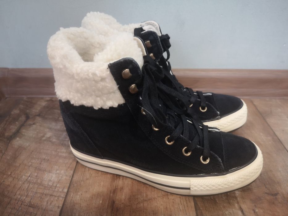 Converse, оригинални кецове естествен велур, номер 40
