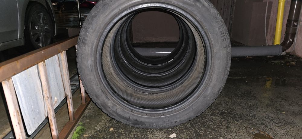 Anvelope iarnă barum 225/50/17 600 lei