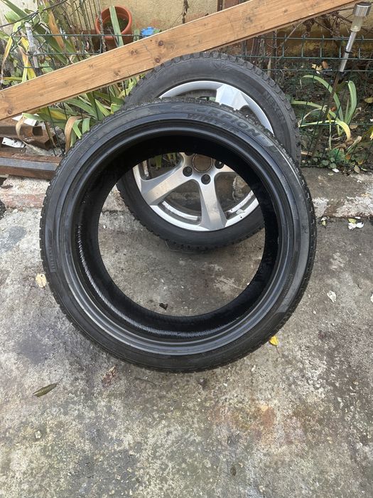 Vand 2 cauciucuri iarna 255/40 r21