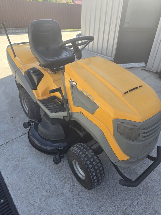 Tractoras Stiga 22 cp doi cilindrii