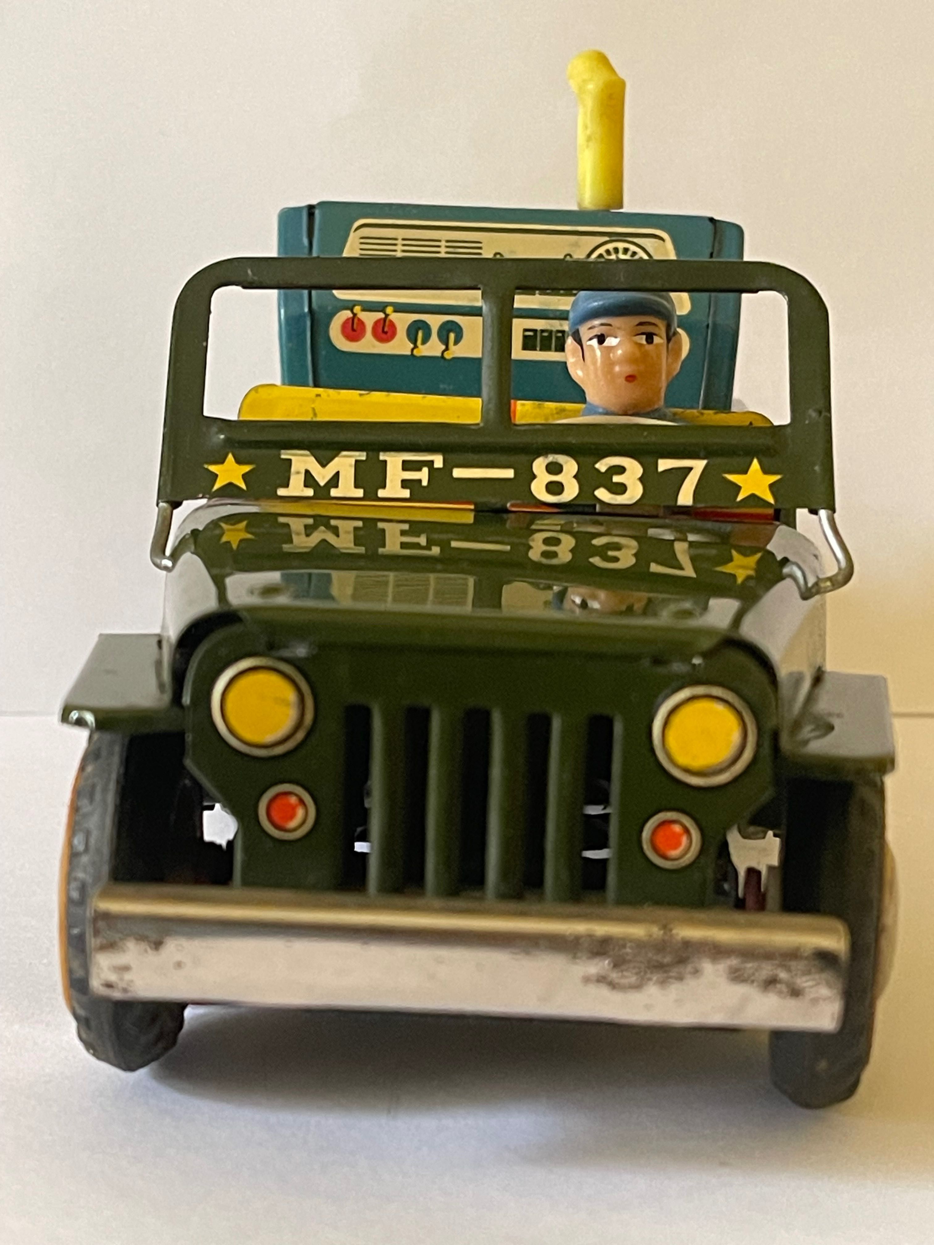 Macheta Tablă /Jeep Militar Radar Vechi( anii 70)