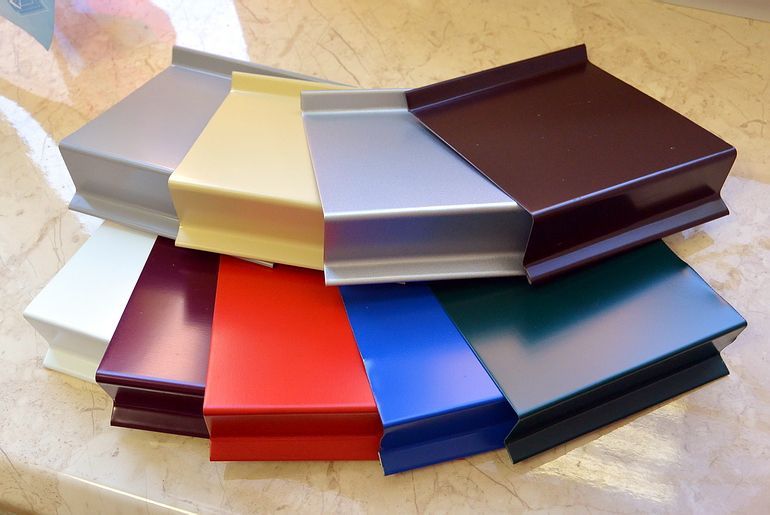 Оконные отливы и откосы