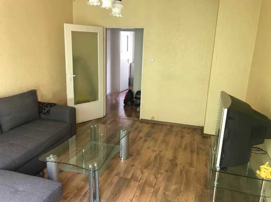 Дава се под наем Тристаен апартамент в София, Връбница 1 - 88 кв.м за 475 € - Снимка #1