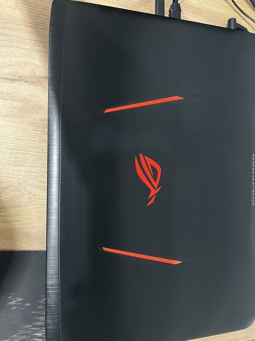 Ноутбук Asus. Игровой в хорошем состоянии