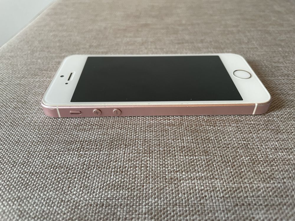 Iphone SE 1st generation 2016 16bg Rose Gold  Pink розово злато розов