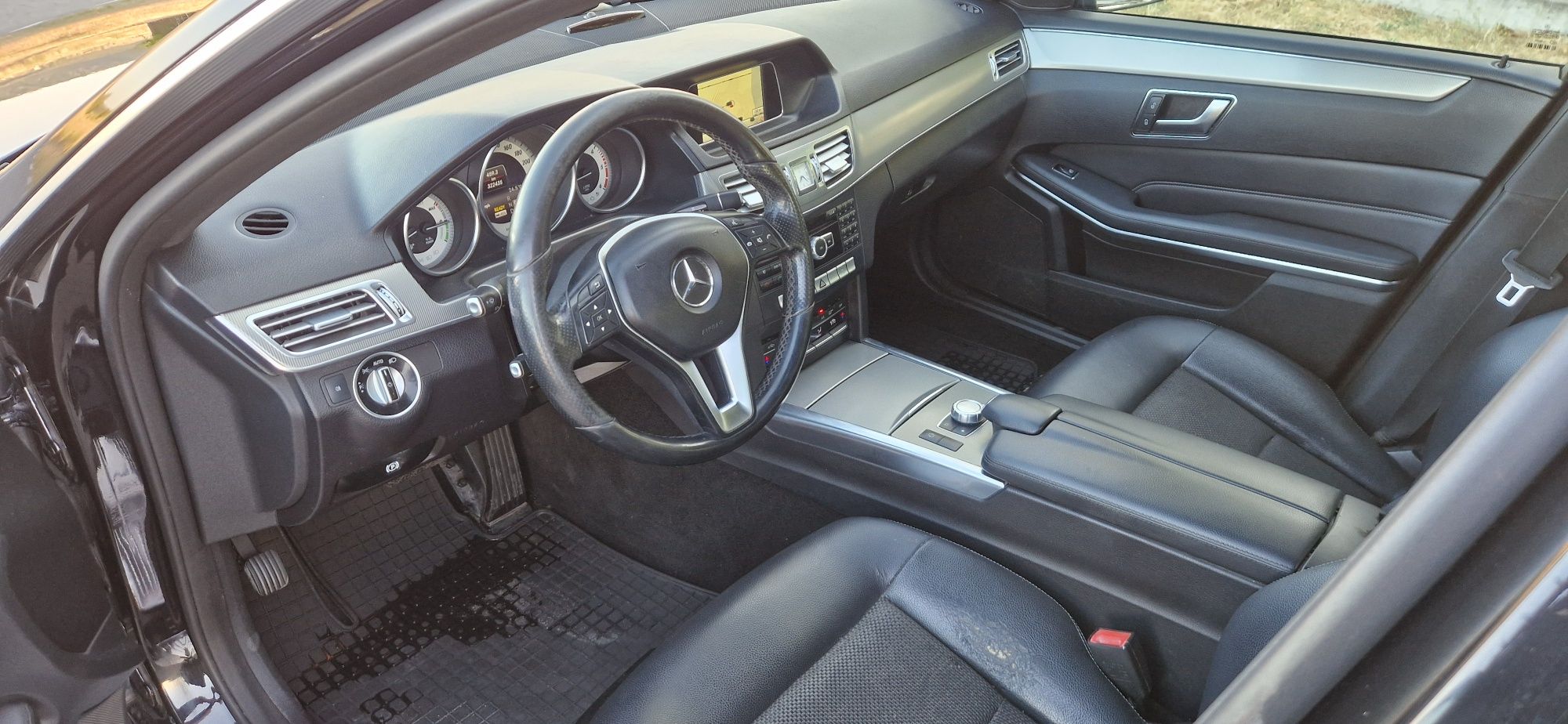 De vânzare Mercedes e 300 hybrid  w212