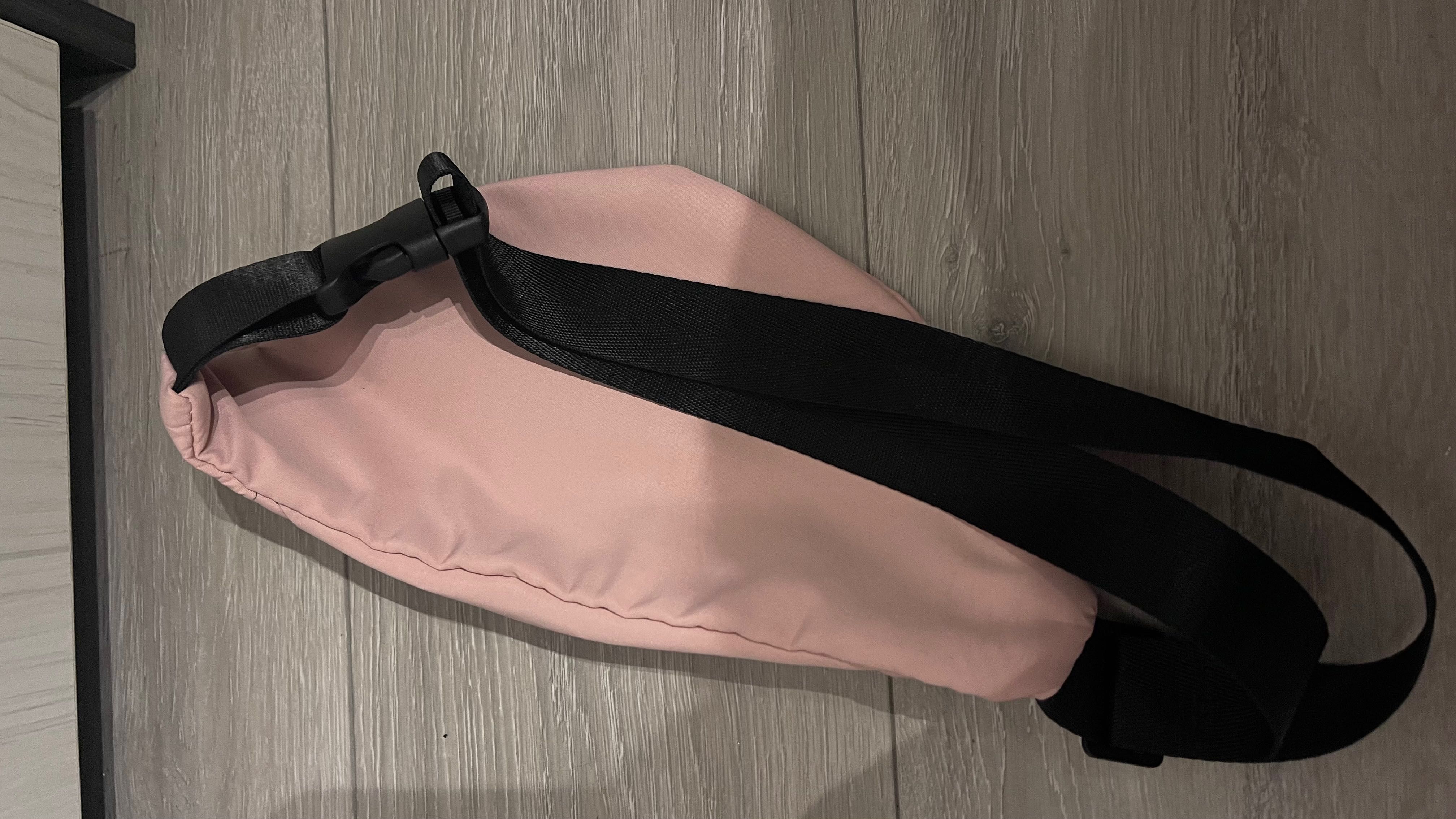 Розова чантичка fanny pack