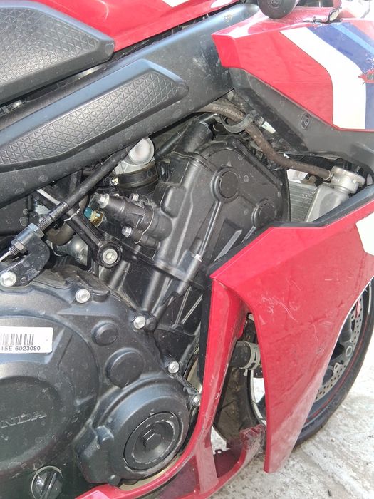 Motocicleta honda cbr 650r