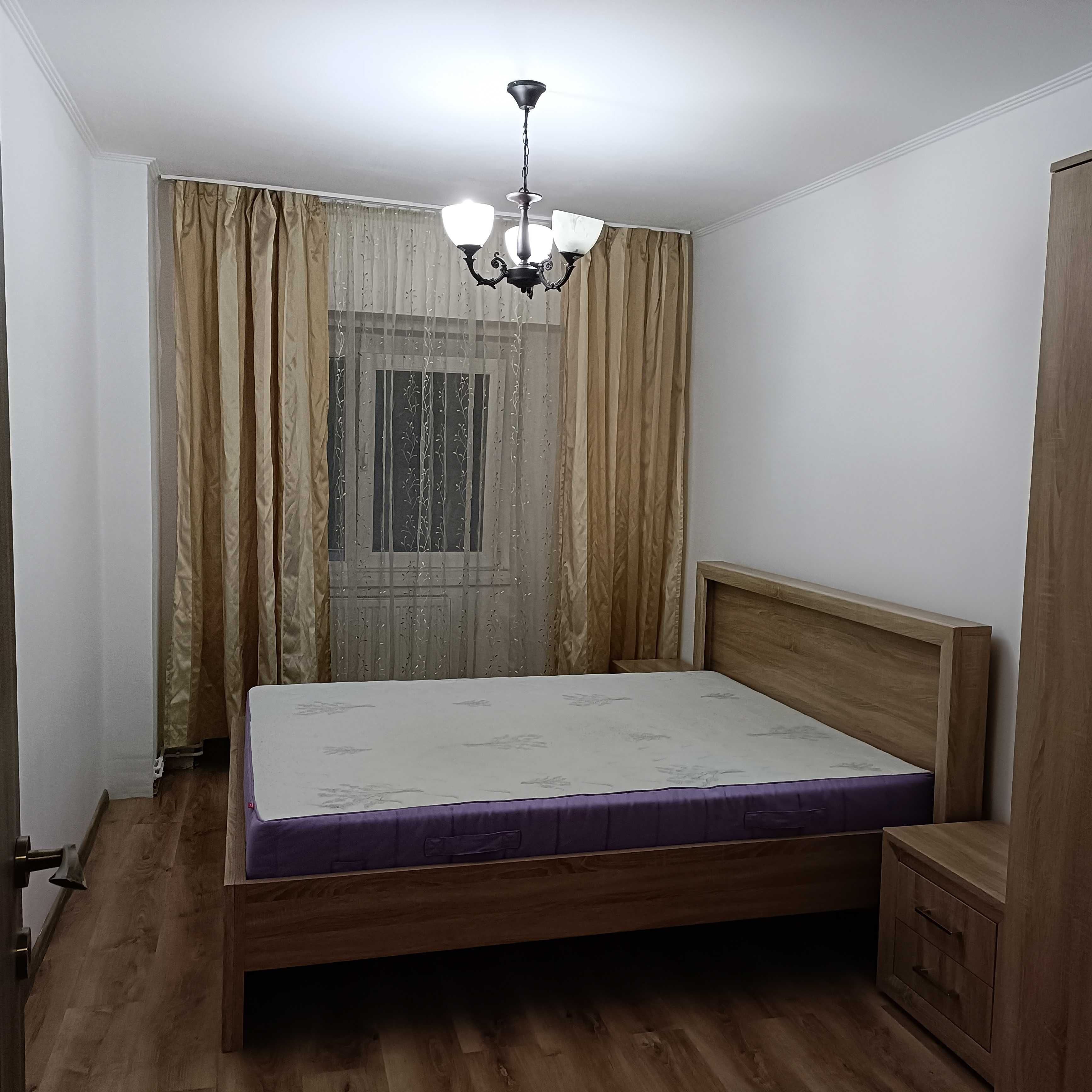 Apartament de închiriat zonă centrală cu 2 camere.