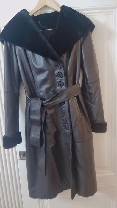 Зимняя кожаная дублёнка.