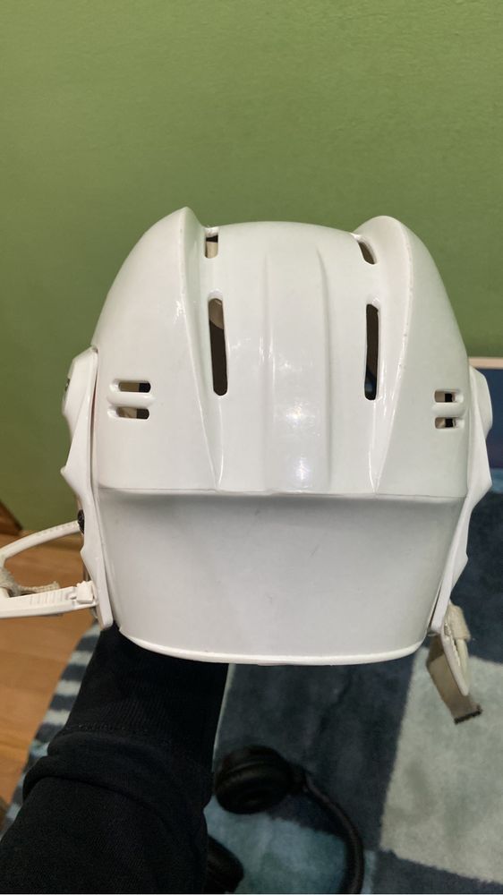 Продам шлем Bauer 4500