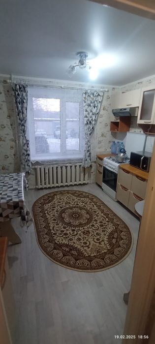 Сдам 1 ком кв в 4 мкрн на долгий срок