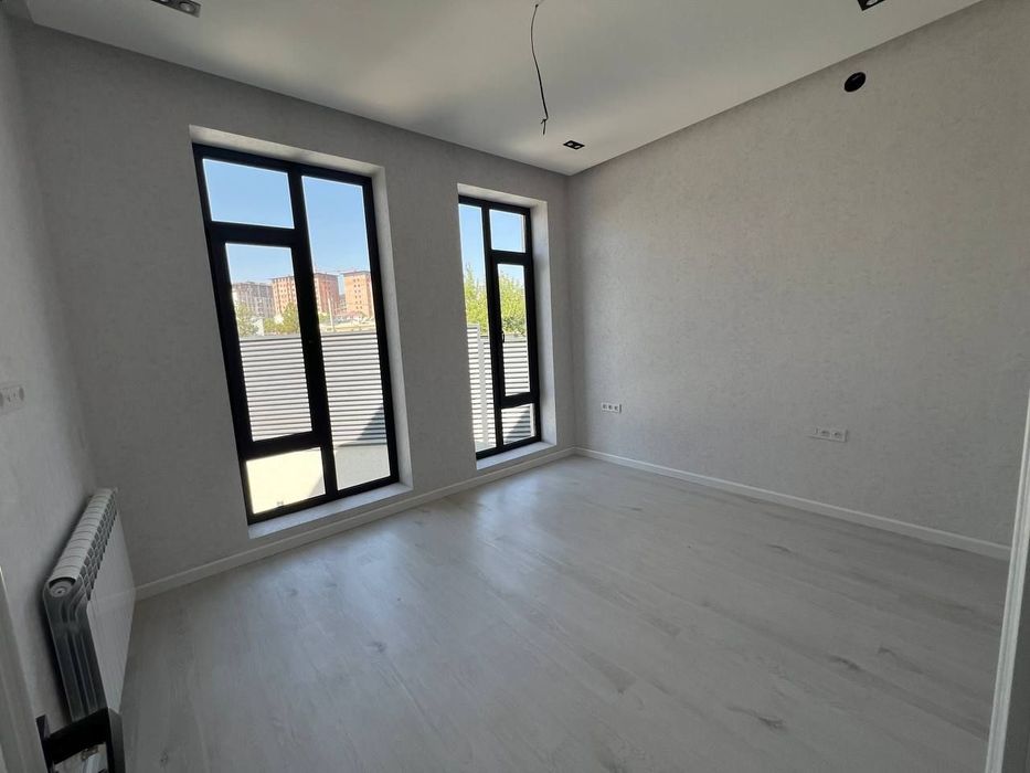 срочно продается новый Евродом циалковиский 2-соток 3-уровень 6-комн