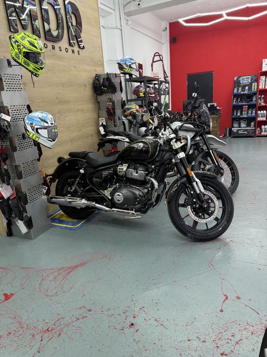 Royal Enfield Super Meteor 650 -GARANTIE-