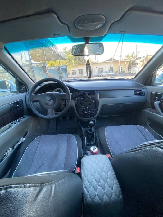 Lacetti 2011 sotiladi