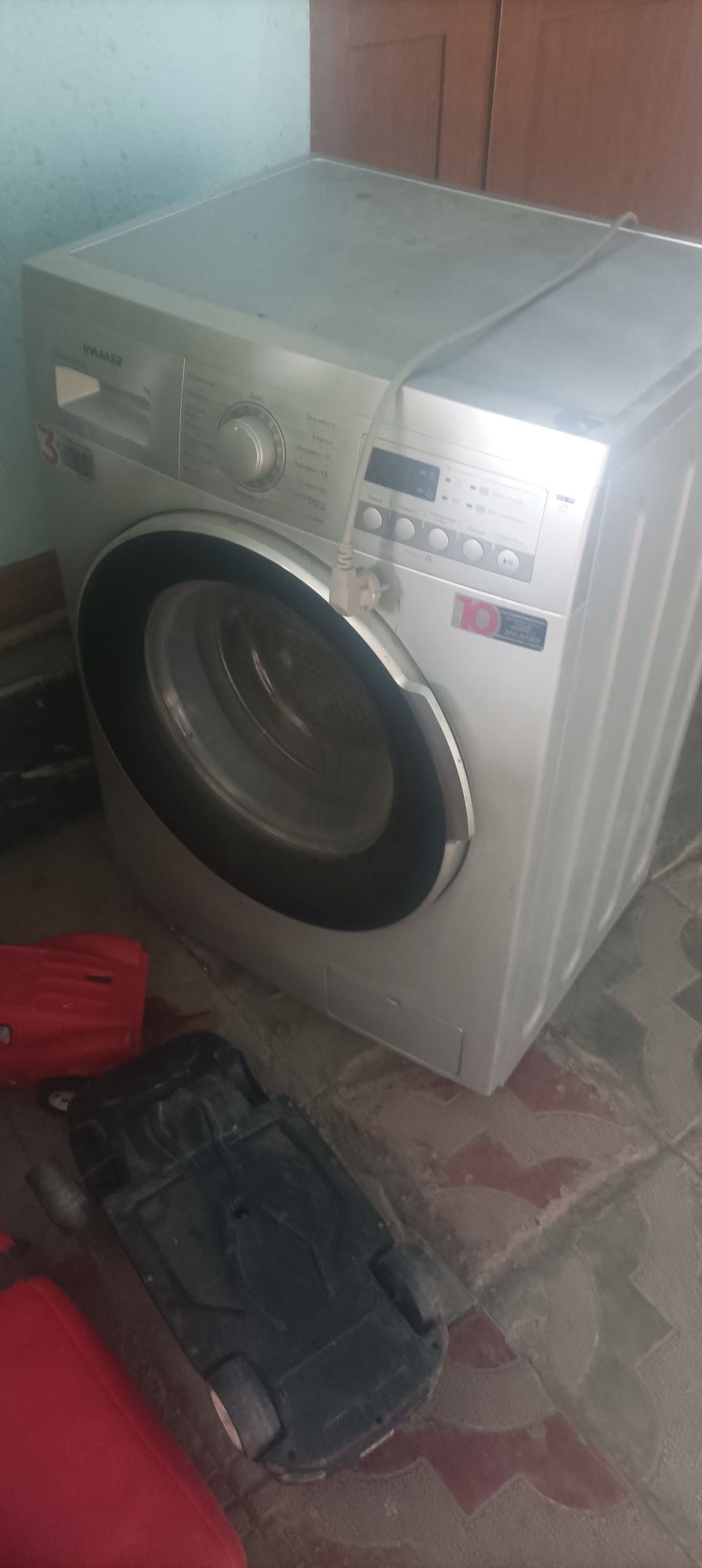 Mashinka sotiladi zapchastga 500 mingli rasxodi bor ishlaydi