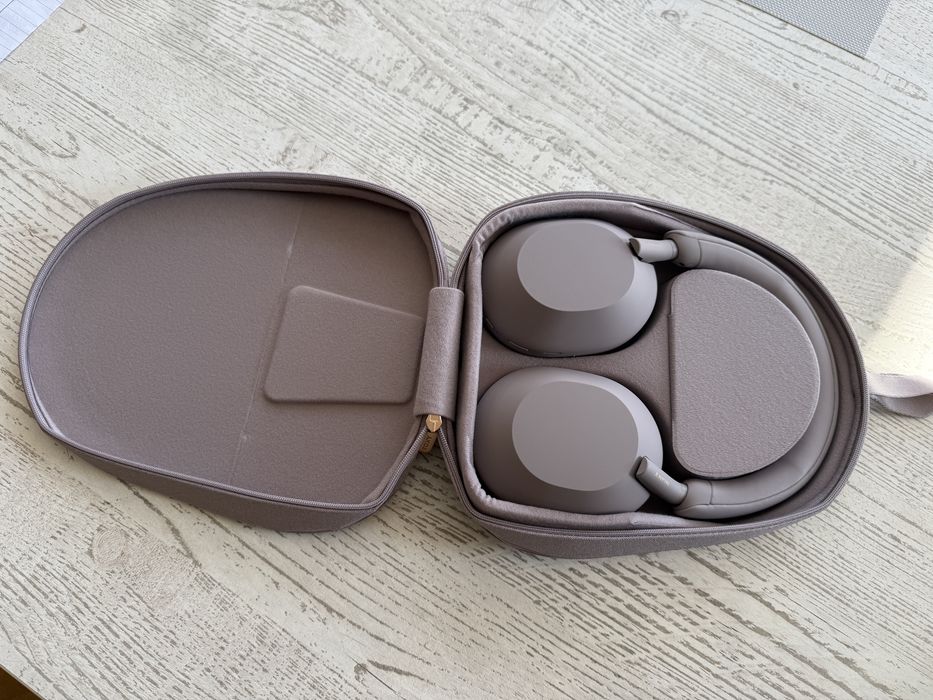 Слушалки Sony WH-1000XM5 Smoky Pink