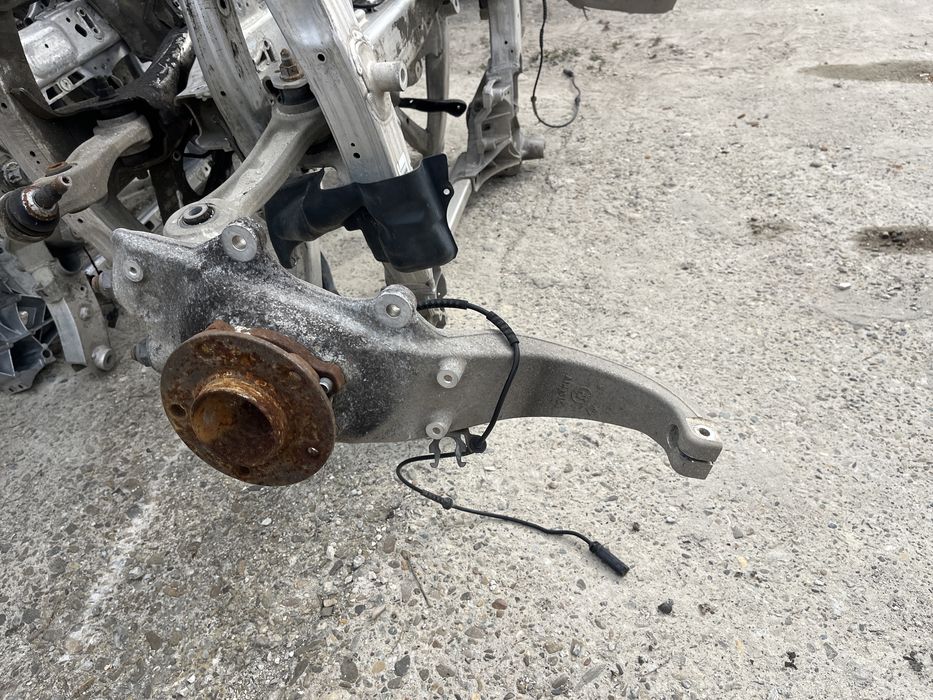 Jug / Cadru motor / Punte fata BMW F10 F11 F07 F12 F18 F12 F13 F01 F02