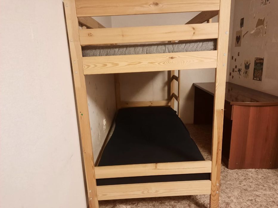 Продам двухярусную кровать